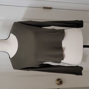 Forever  21 Size S Olive Green Waffle Knit Long Sleeve Shirt, Crew Neck, EUC